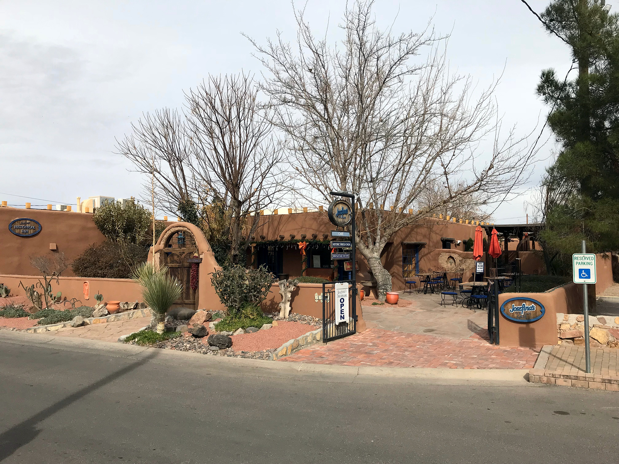 Generic Van Life - New Mexico Mesilla