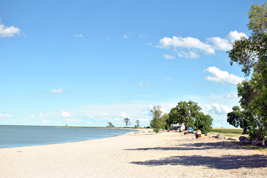 Generic-Van-Life-Camping-Spot-Hollywood-Beach-Manitoba-Beach