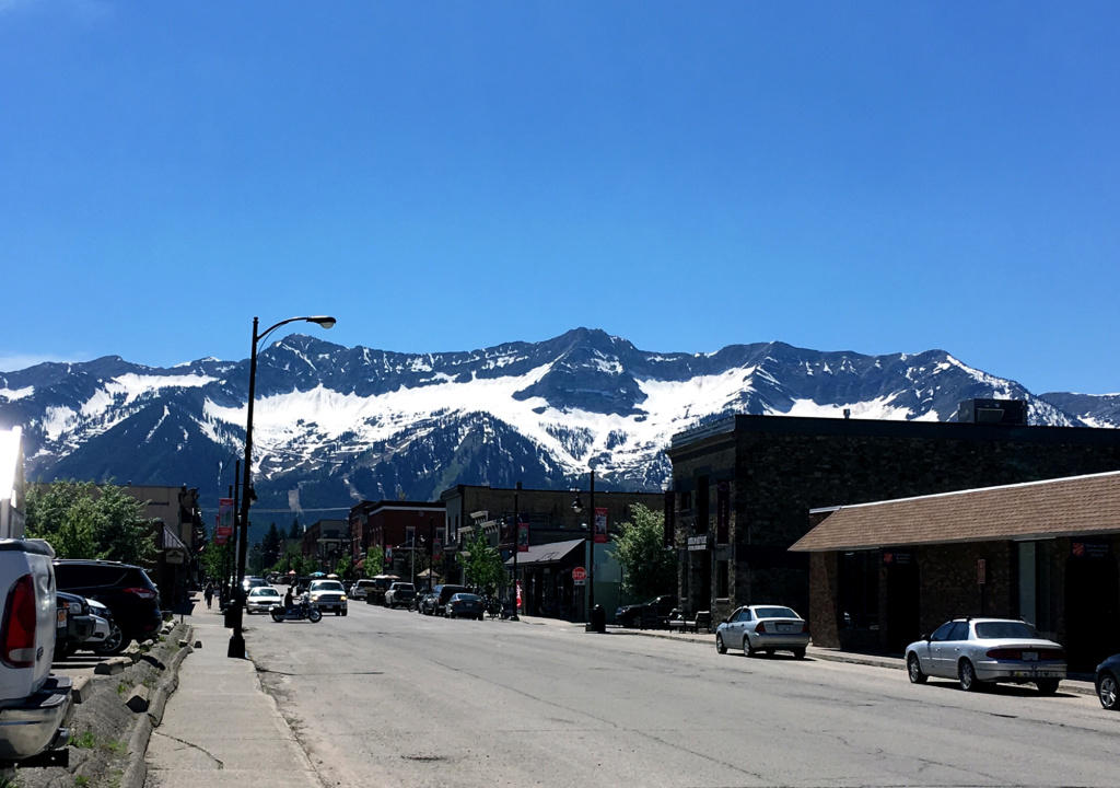Generic Van Life - Crowsnest Highway Fernie